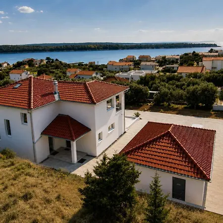 Lumia Villa *