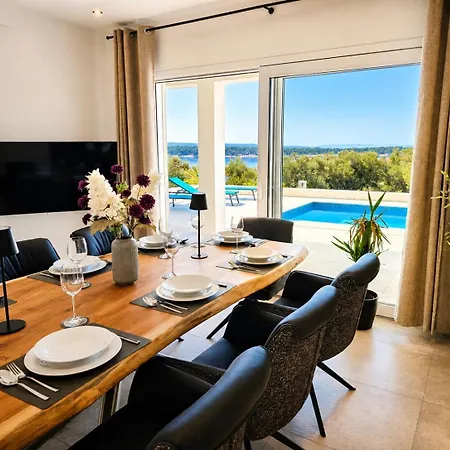 Lumia Villa Banjol